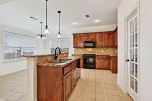 1527 San Carlos Dr, Van Alstyne, TX 75495 - Photo 10