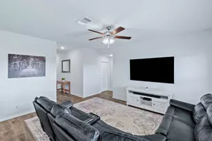 1002 Dry Gulch Way, Princeton, TX 75407 - Photo 10