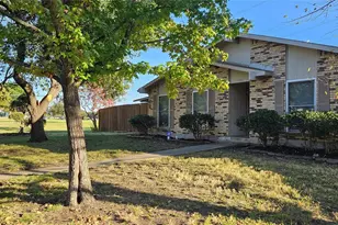 1900 Apple Valley Rd, Plano, TX 75023 - Photo 2