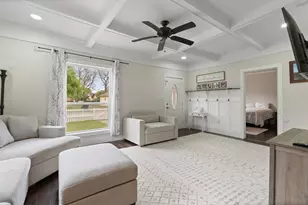 226 W Willingham St, Cleburne, TX 76033 - Photo 4