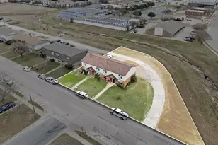 449 Thomas St, Burleson, TX 76028 - Photo 2