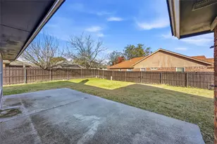 6421 Fairview Dr, Watauga, TX 76148 - Photo 18