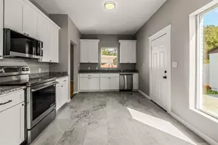 700 N Church St, Decatur, TX 76234 - Photo 8