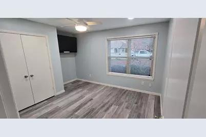 509 Royal Valley Road, Grand Prairie, TX 75052 - Photo 10