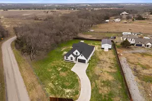 1920 Co Rd 658, Farmersville, TX 75442 - Photo 2