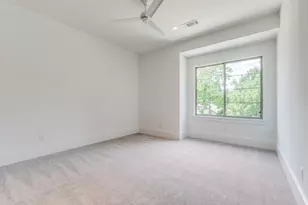 400 Cristler Ave, Dallas, TX 75223 - Photo 30