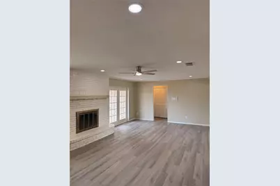7605 Pinehurst Drive W, Fort Worth, TX 76134 - Photo 4
