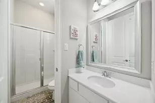 405 Green Valley Dr, McKinney, TX 75071 - Photo 10