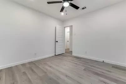 3242 Pine Street, Dallas, TX 75215 - Photo 14