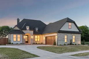 1830 Heritage Knll Dr, Sherman, TX 75092 - Photo 2
