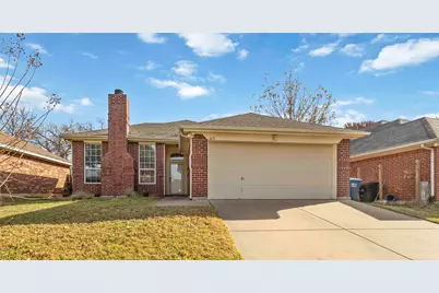 425 Kelley Court, Fort Worth, TX 76120 - Photo 4