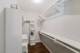 425 Kelley Ct, Fort Worth, TX 76120 - Photo 18