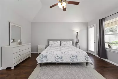 425 Kelley Court, Fort Worth, TX 76120 - Photo 14