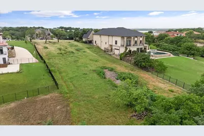 1047 Mallard Pointe Drive, Grand Prairie, TX 75104 - Photo 12
