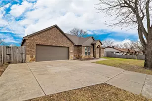 2434 Avenue A, Grand Prairie, TX 75051 - Photo 2