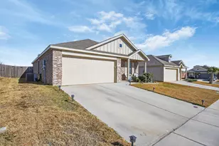 1477 Yachtclub Dr, Pelican Bay, TX 76020 - Photo 2