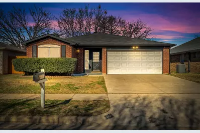 319 Faircrest Drive, Arlington, TX 76018 - Photo 1
