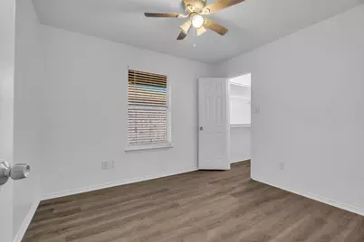 319 Faircrest Drive, Arlington, TX 76018 - Photo 22