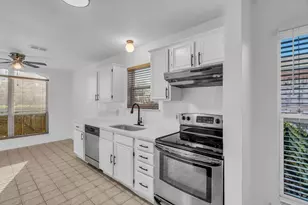 319 Faircrest Dr, Arlington, TX 76018 - Photo 12