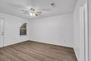 319 Faircrest Dr, Arlington, TX 76018 - Photo 16