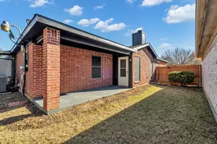 319 Faircrest Dr, Arlington, TX 76018 - Photo 30