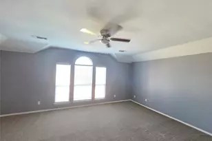 7926 Greengate Dr, Dallas, TX 75249 - Photo 18