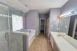 7926 Greengate Dr, Dallas, TX 75249 - Photo 20