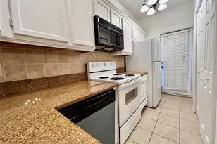 4800 W Lovers Ln, Dallas, TX 75209 - Photo 2