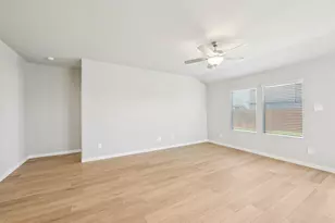 413 Loch Dr, Sherman, TX 75092 - Photo 4