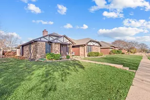 2813 Andrea Ln, Garland, TX 75040 - Photo 2