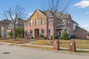 810 Highland Hills Dr, Frisco, TX 75036 - Photo 2