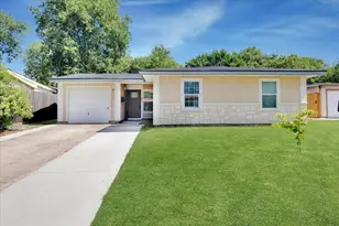 2509 Avenel Dr, Farmers Branch, TX 75234 - Photo 2