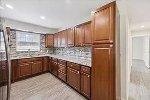 2509 Avenel Dr, Farmers Branch, TX 75234 - Photo 12