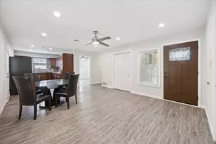 2509 Avenel Dr, Farmers Branch, TX 75234 - Photo 4