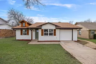 226 W Center St, Duncanville, TX 75116 - Photo 1