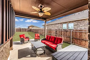 153 Hidden Creek Ct, Saginaw, TX 76131 - Photo 2