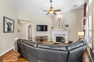 1317 Winston Dr, McKinney, TX 75072 - Photo 10