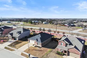 1302 Cedar Hollow Dr, Princeton, TX 75407 - Photo 6
