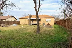 1417 Reynolds St, Goldthwaite, TX 76844 - Photo 20