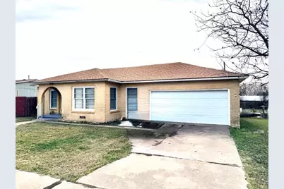 1417 Reynolds Street, Goldthwaite, TX 76844 - Photo 1