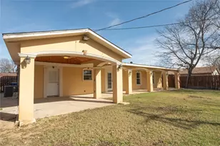 913 Russell Rd, Everman, TX 76140 - Photo 26
