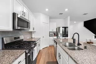 1825 Lake Grove Dr, Little Elm, TX 75068 - Photo 8