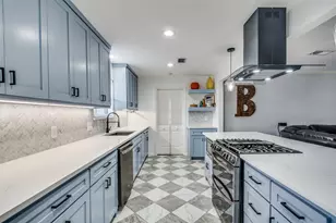 2217 Babalos Ln, Dallas, TX 75228 - Photo 6