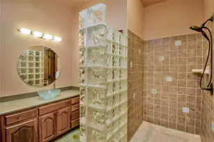 1501 S Chisholm Trail, Granbury, TX 76048 - Photo 24