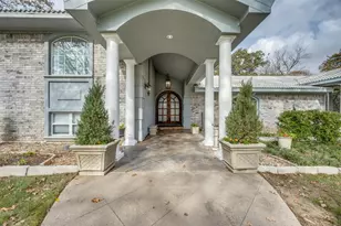 2525 Canyon Creek Dr, Sherman, TX 75092 - Photo 2