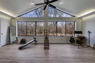 2525 Canyon Creek Dr, Sherman, TX 75092 - Photo 16