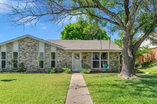 2910 Big Ben Ln, Garland, TX 75044 - Photo 2