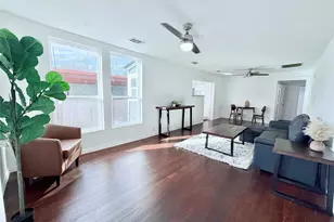 727 W Day St, Denison, TX 75020 - Photo 4