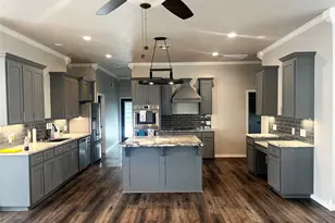 706 E Palestine, Mexia, TX 76667 - Photo 2