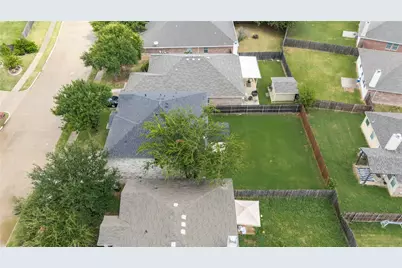 513 Creekbend Street, Crowley, TX 76036 - Photo 32